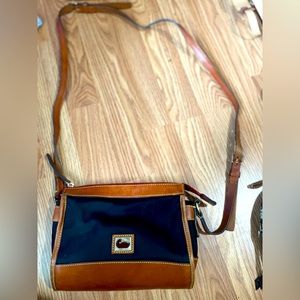 Dooney & Bourke Purse!